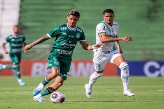 Richard Ríos em ação pelo Guarani contra o Palmeiras
