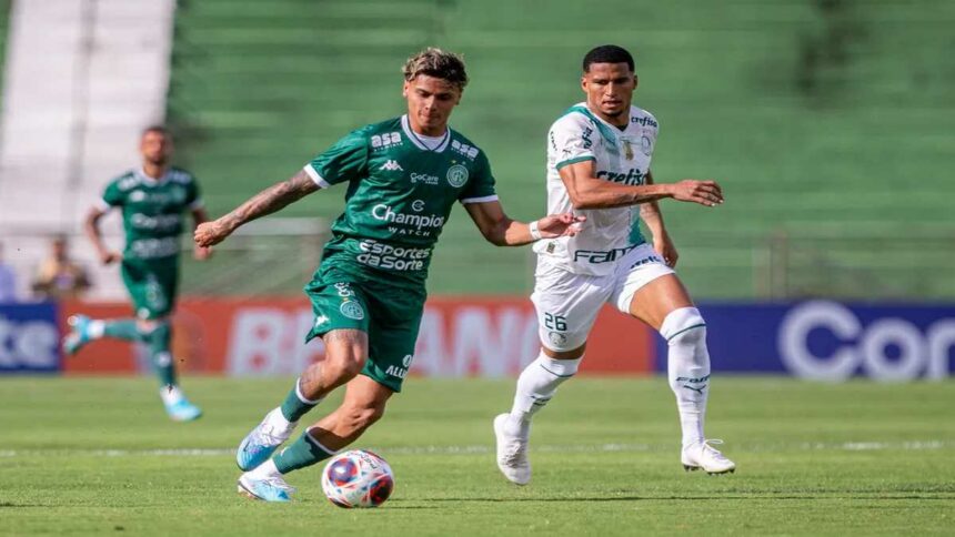 Richard Ríos em ação pelo Guarani contra o Palmeiras